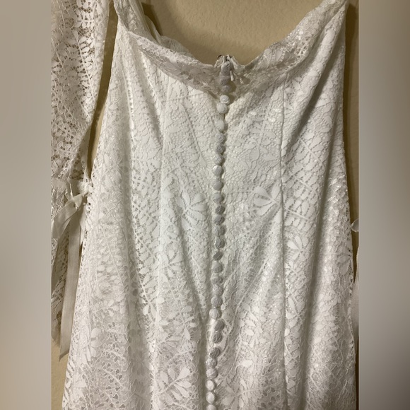 Vera Wang bride dress size 4 - Picture 7 of 9